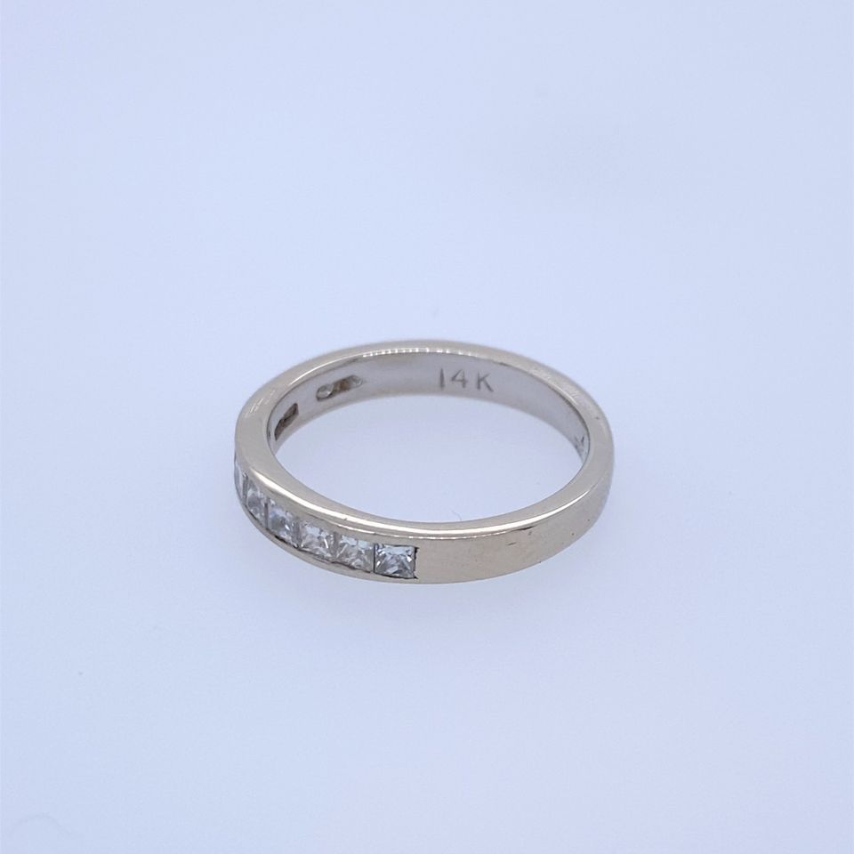 14k White Gold Band Ring W/ Diamonds