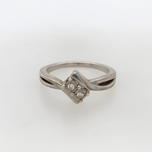 925 Sterling Silver Ring W/ 2 Diamonds Stones on Top