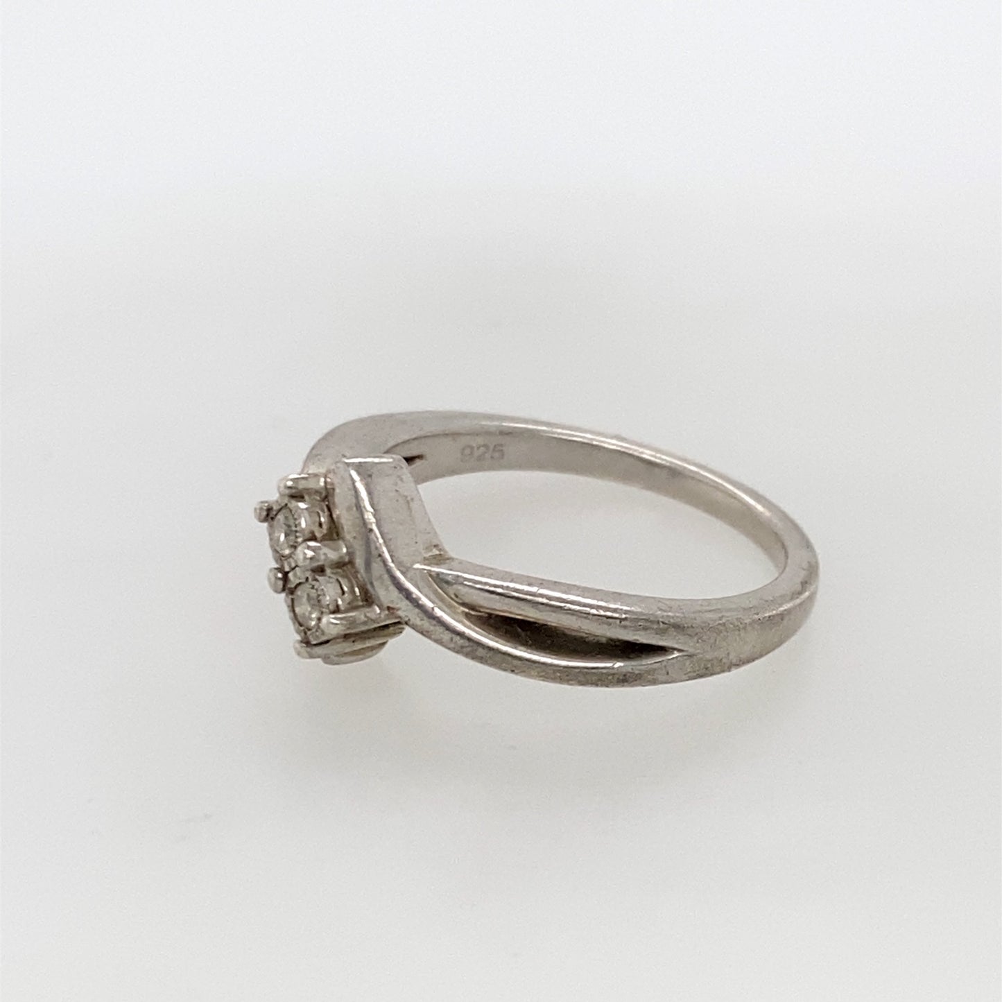 925 Sterling Silver Ring W/ 2 Diamonds Stones on Top