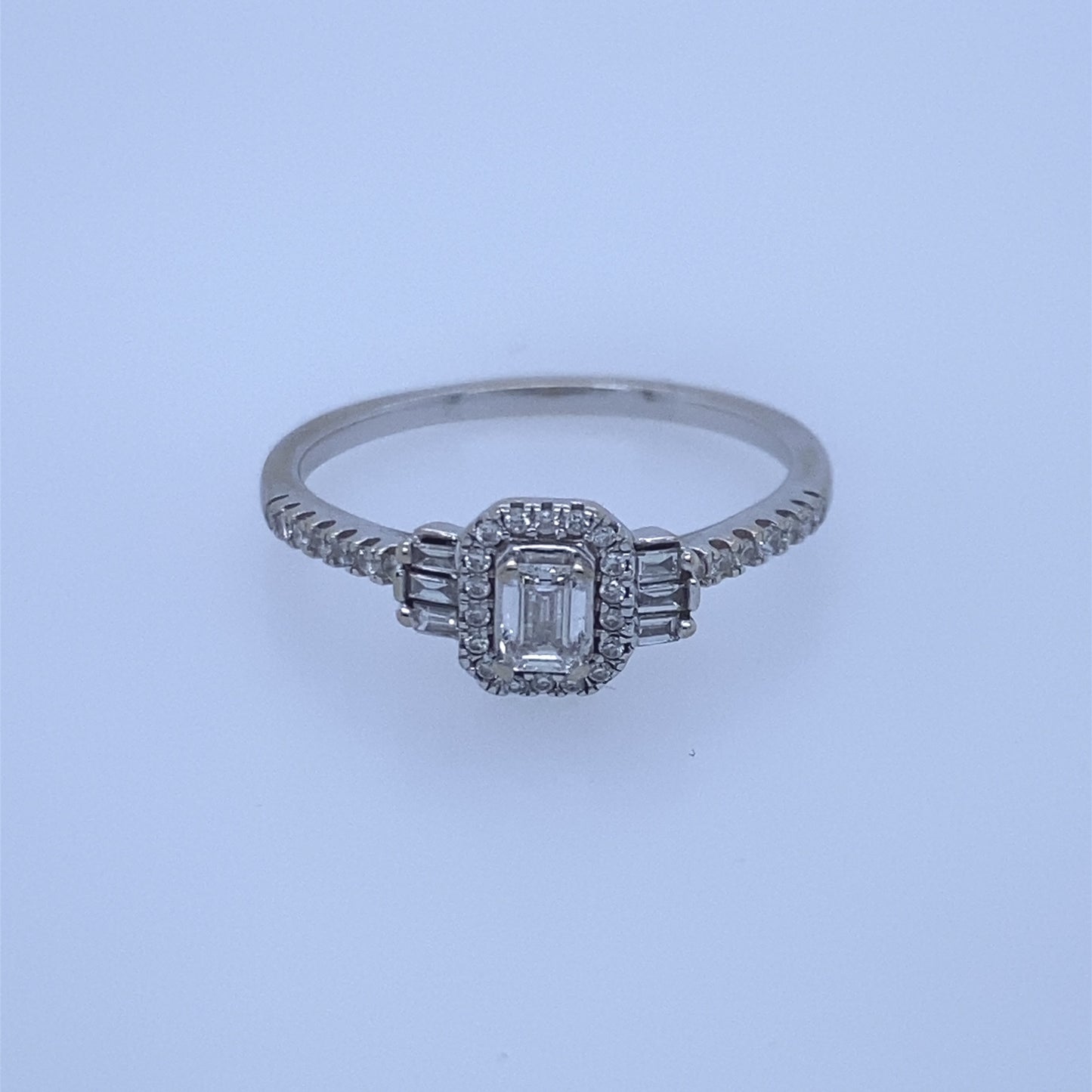 14k White Gold Ring With Round & Baguette Cut Diamonds