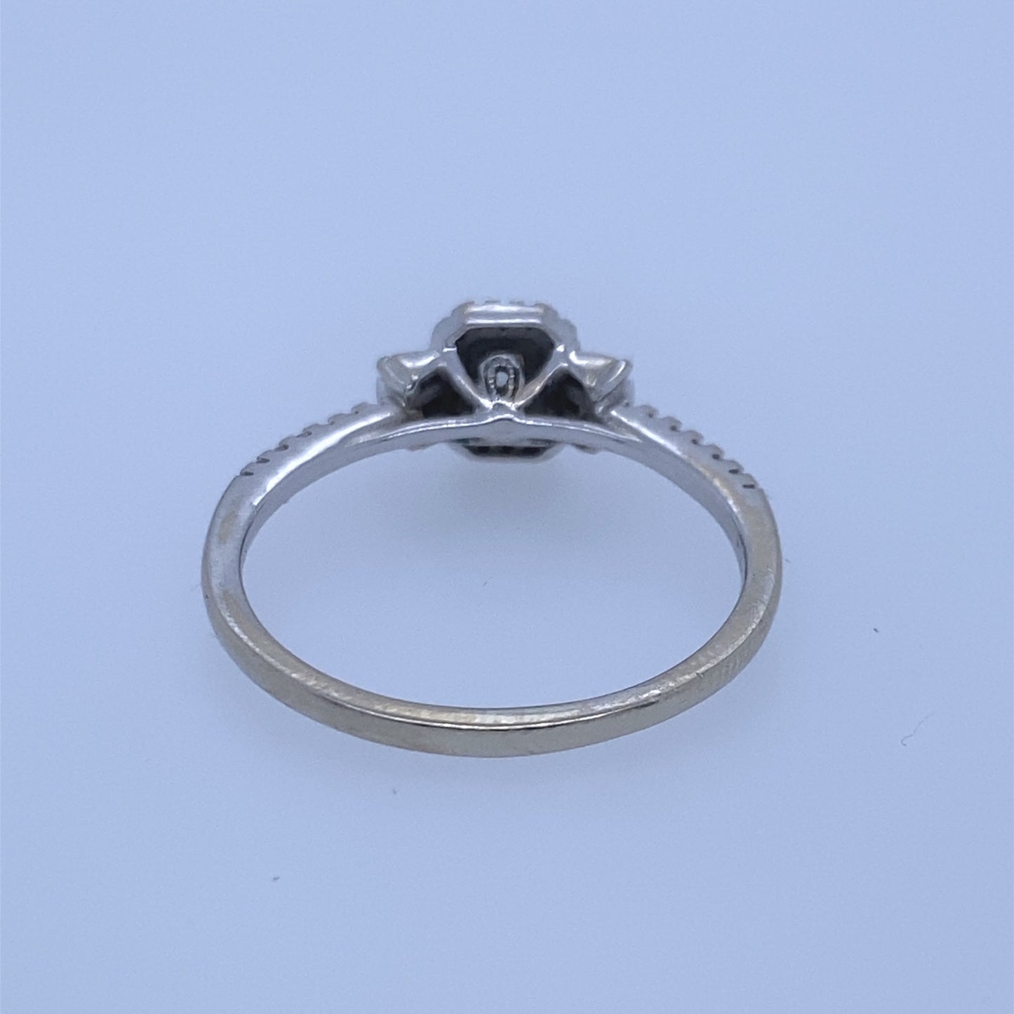 14k White Gold Ring With Round & Baguette Cut Diamonds