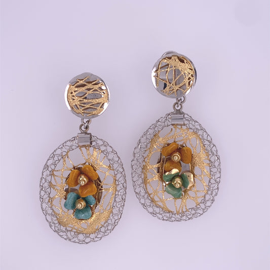 18K Two-Tone Pair of Oval Shape Earrings With Flower Design