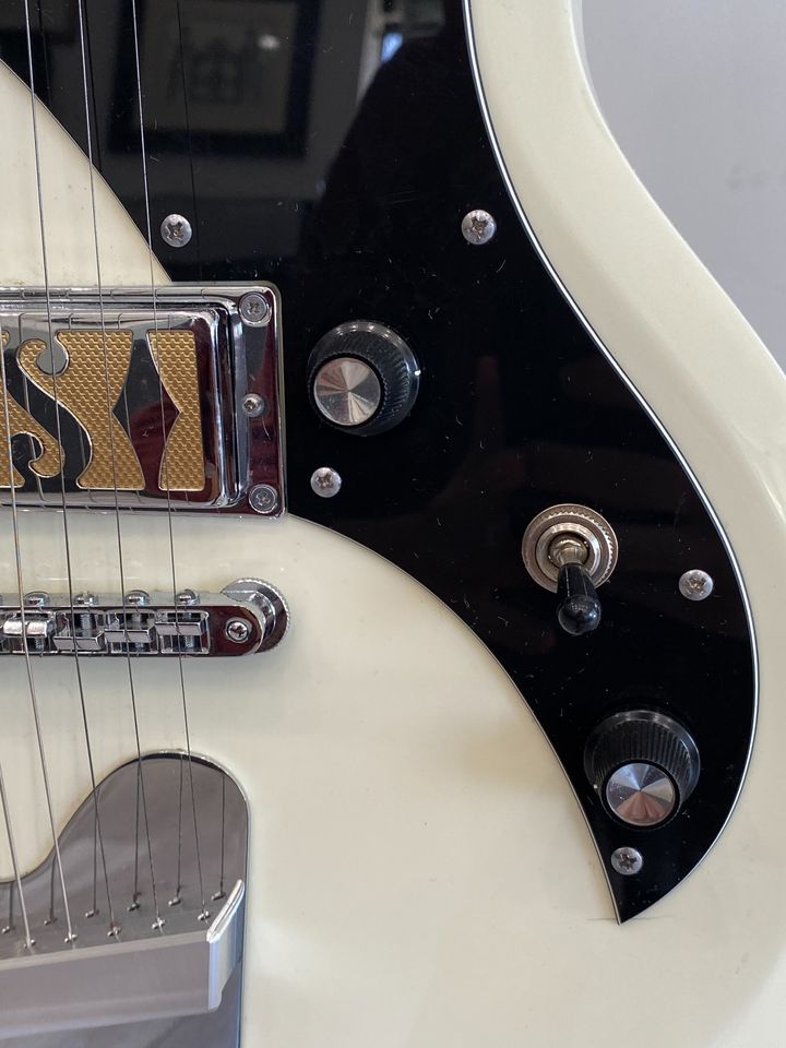 Supro WestBury Cream Color Electric, Right Handed Guitar