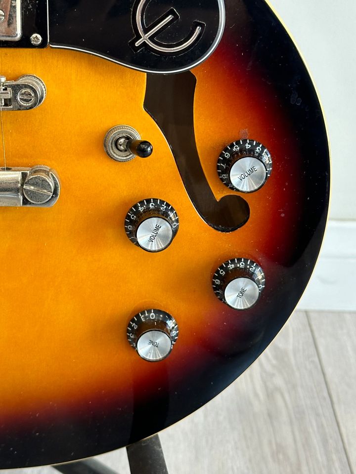 Epiphone ES-339 Semi-Hollow Electric Guitar Vintage Sunburst