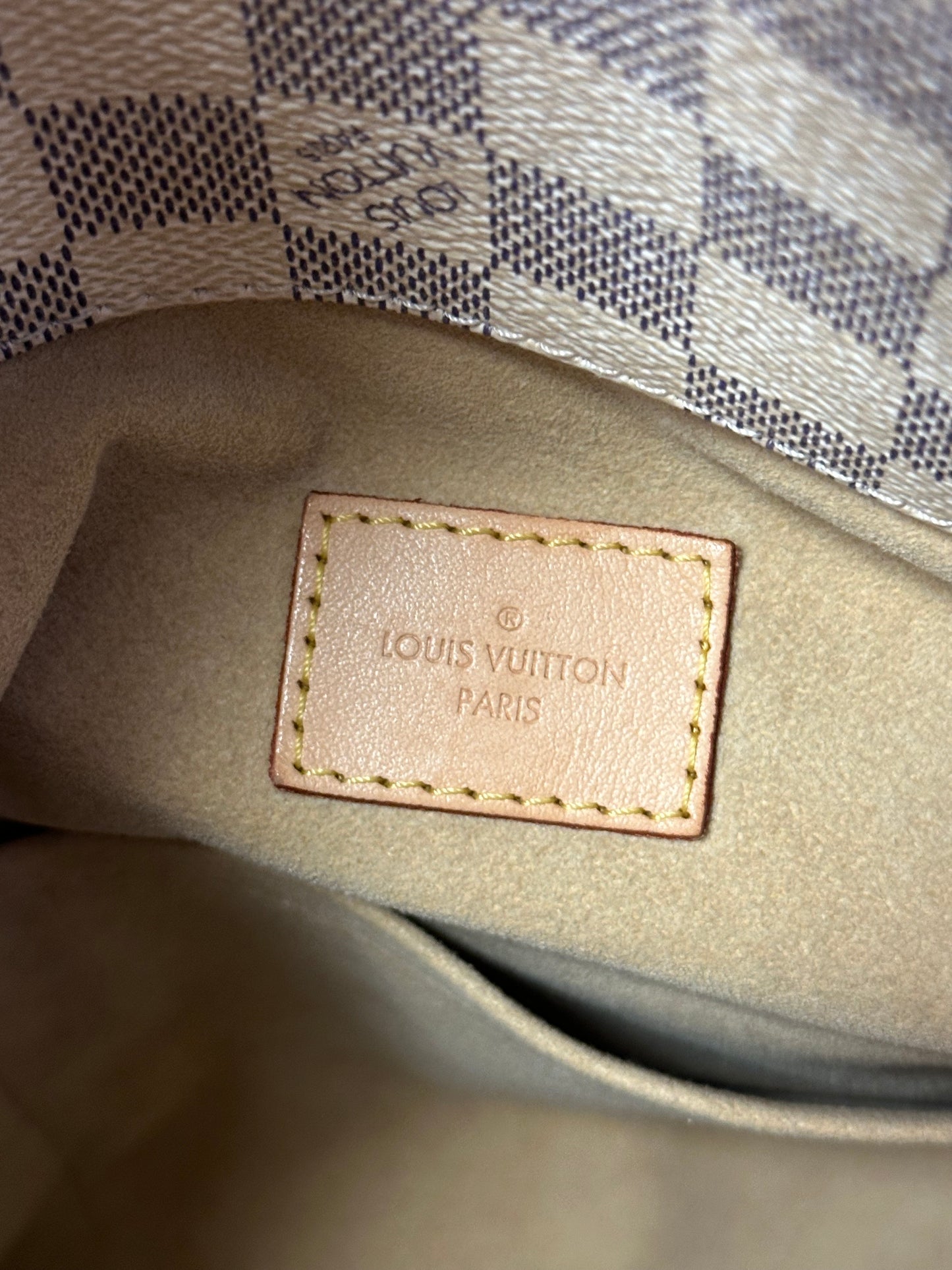 Louis Vuitton Damier Azur Artsy MM Beige Handbag