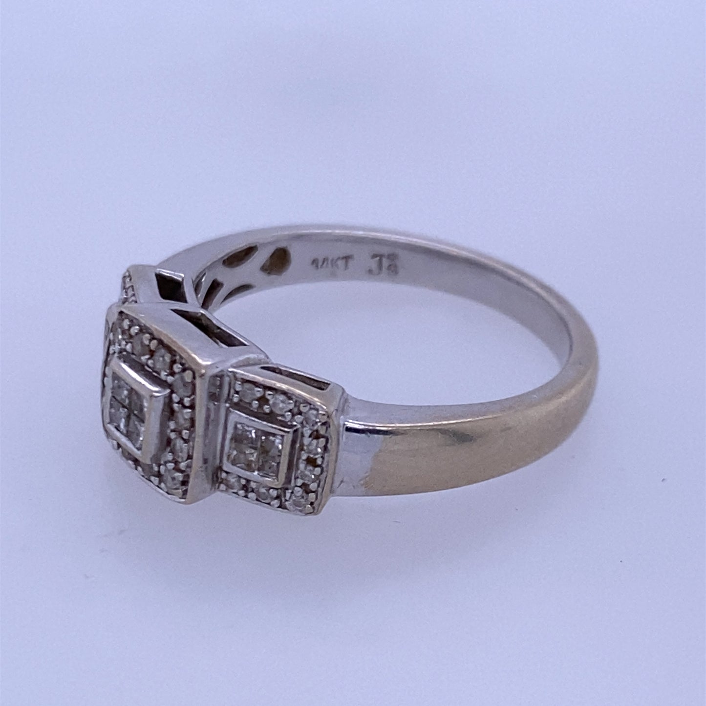 14k White Gold Custom Ring W/ 0.53TCW of Round & Sqaure Diamond Stones