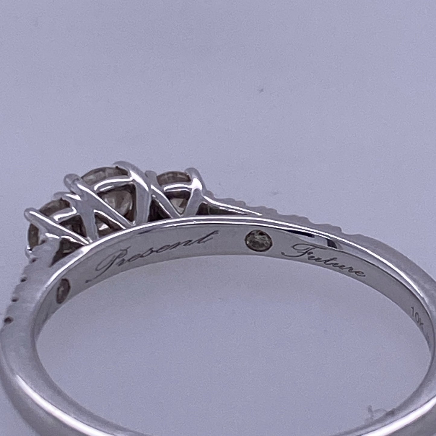 10k White Gold Three Tip Diamond Ring