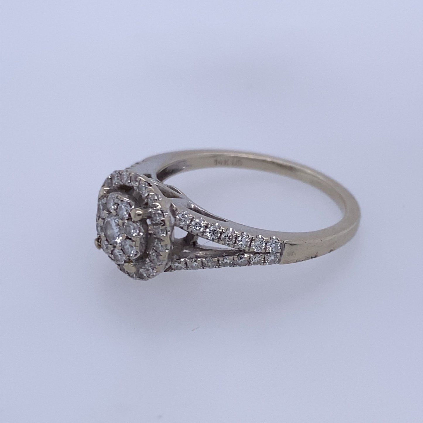 14k White Gold Woman’s Ring W/ 0.40TCW of Diamond’s