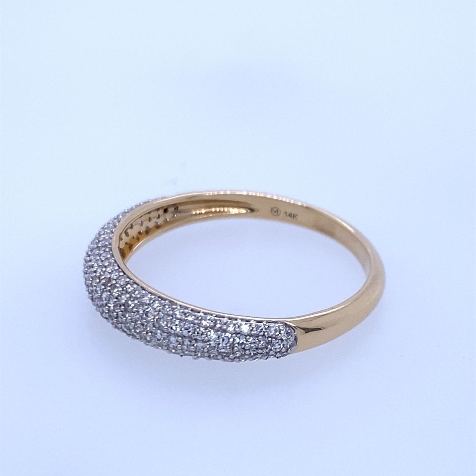 14k Yellow Gold Single Band Ring W/ Cluster Diamonds