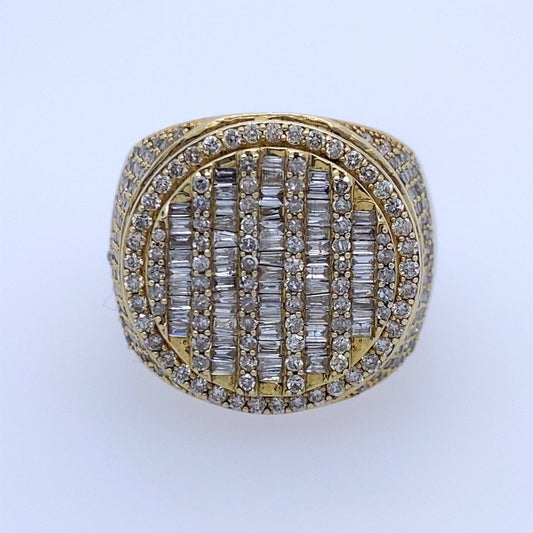 10k Yellow Gold Ring With Round And Baguette Diamonds All Around