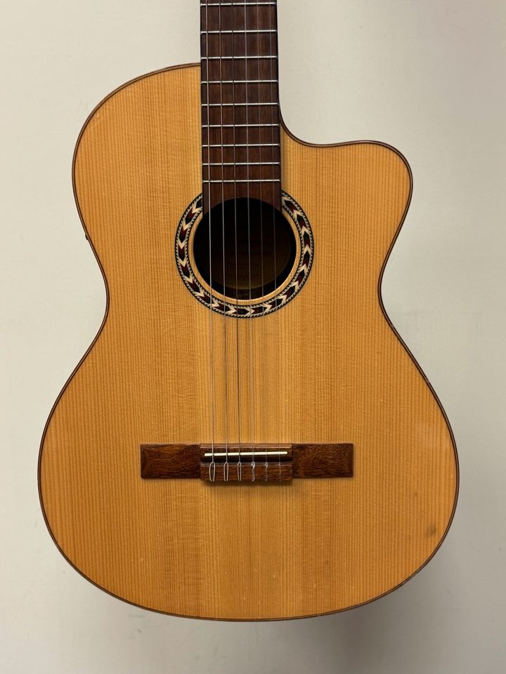 Lucero LFN200SCE Spruce/Rosewood Thinline Acoustic-Electric Classical Guitar Natural