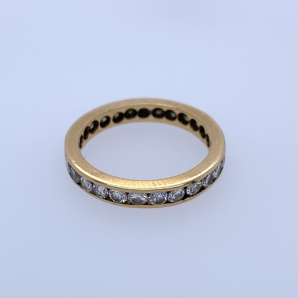 14k Yellow Gold Ring With Diamonds All Around