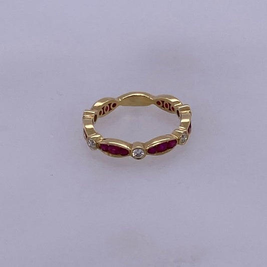 18k Yellow Gold Ruby Womans Band