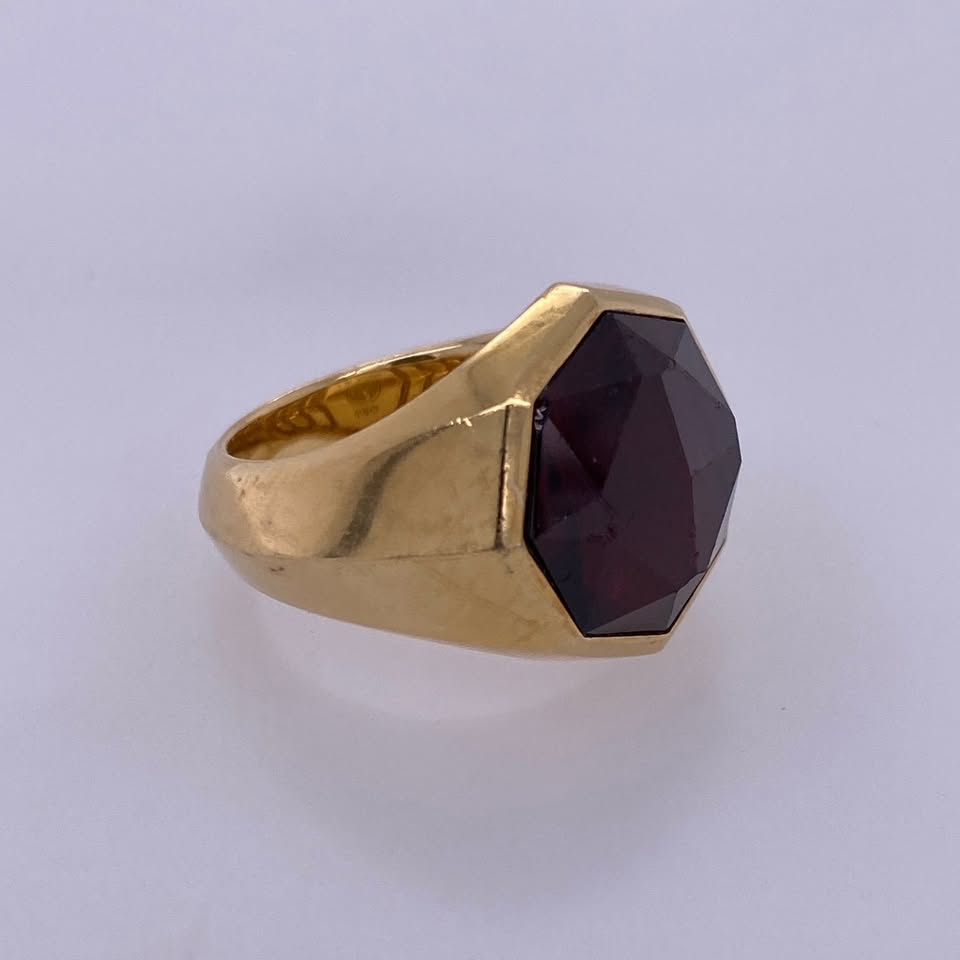 David Yurman 18K Yellow Gold Faceted Signet Ring
