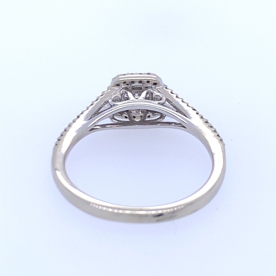 10k White Gold Ring With Baguette And Round Diamonds