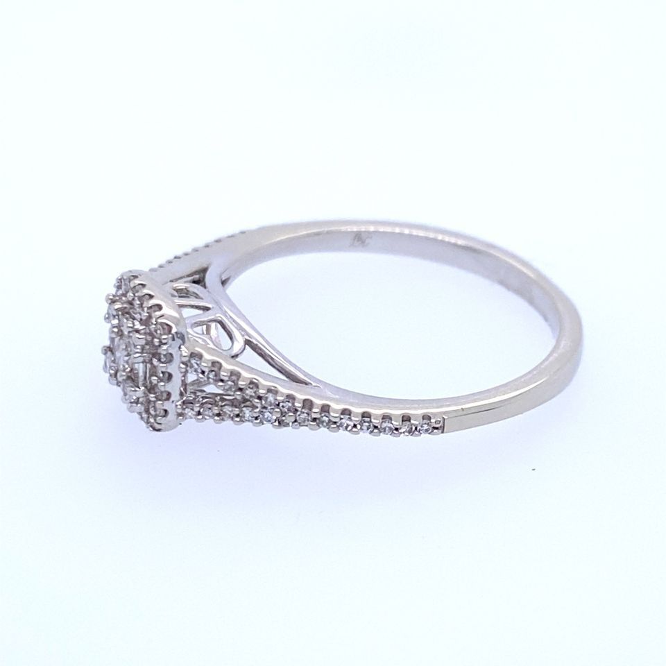 10k White Gold Ring With Baguette And Round Diamonds