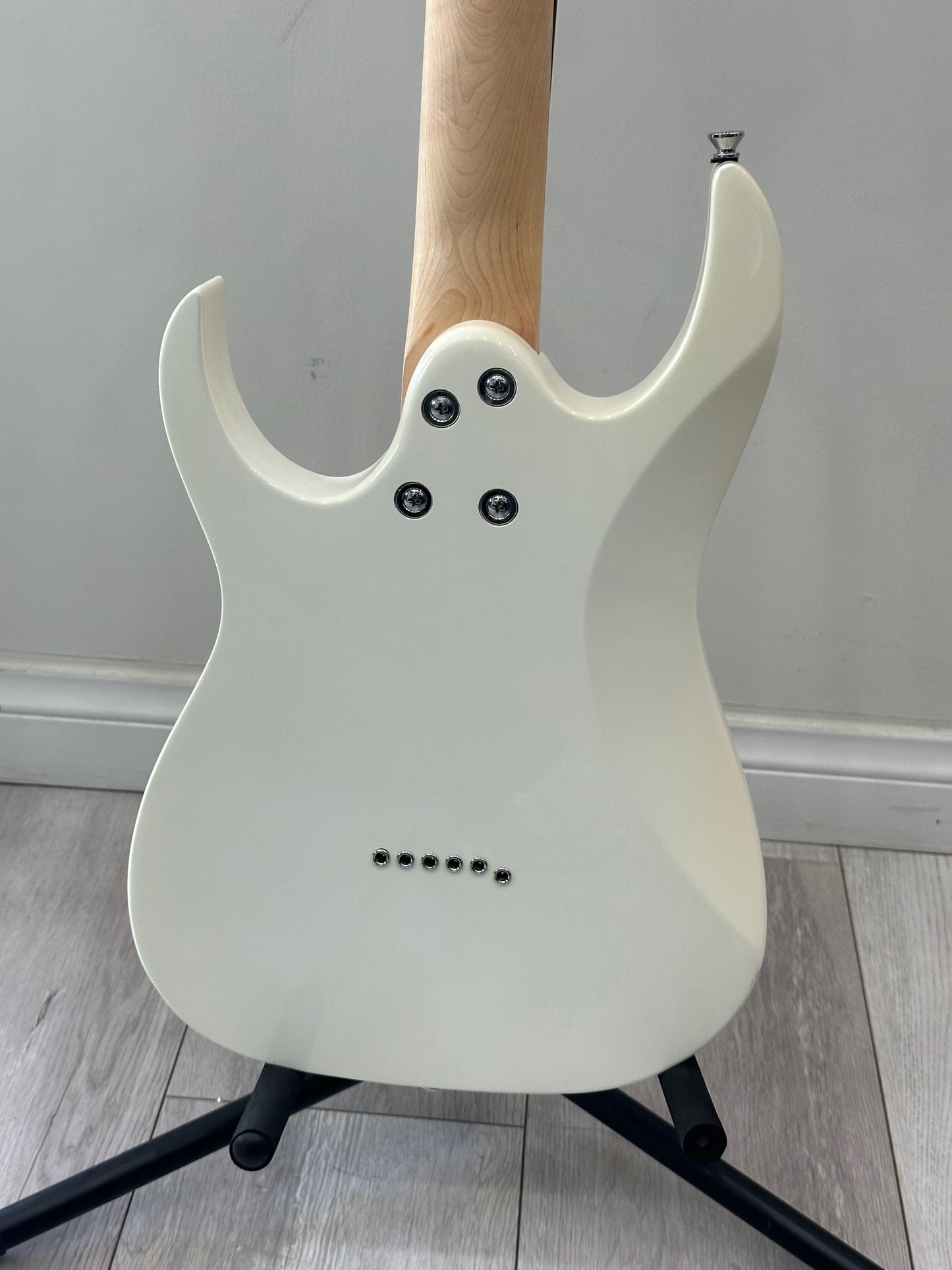 GIO Ibanez Mikro Electric White Guitar