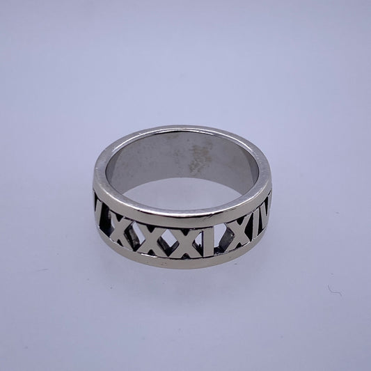 14k White Gold Roman Numeral Band Ring
