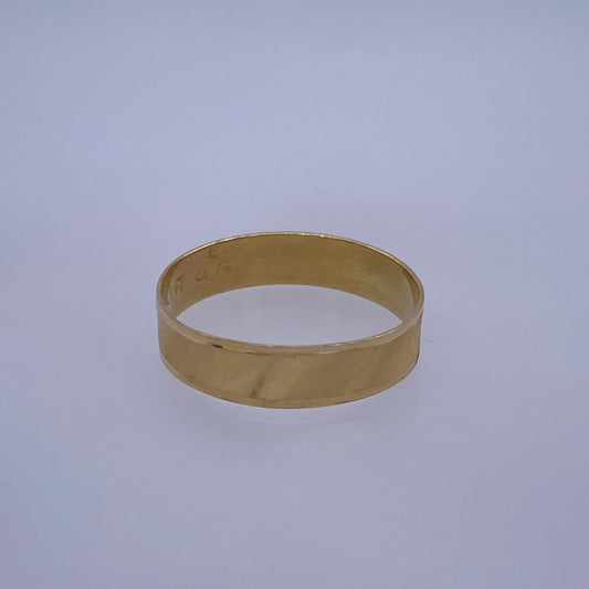 18k Yellow Gold Band Ring