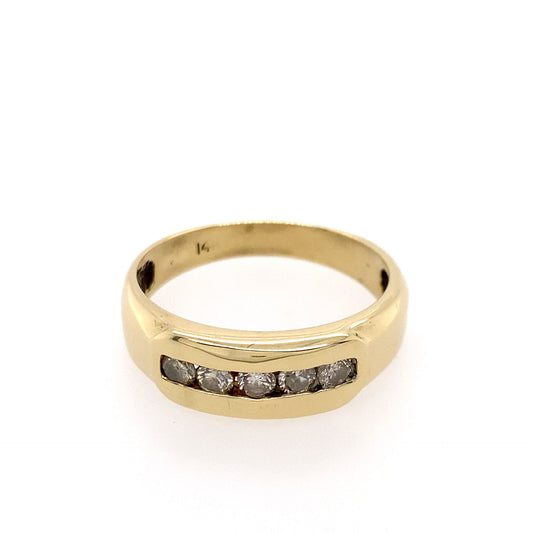 14k Yellow Gold Ring With 5 Round Cut Diamonds