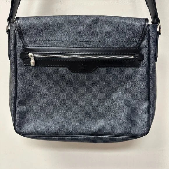 Louis Vuitton Damier Graphite Canvas Daniel MM Mesenger Bag