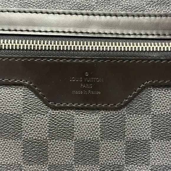 Louis Vuitton Damier Graphite Canvas Daniel MM Mesenger Bag